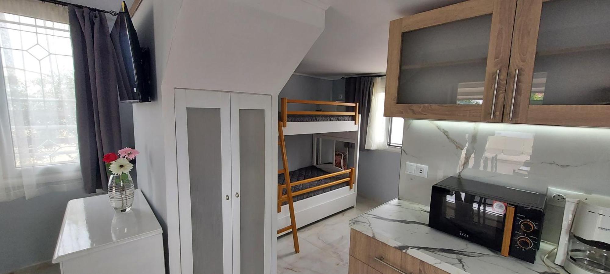 Filio'S Loft Near Airport Villa Artemida  Exterior foto